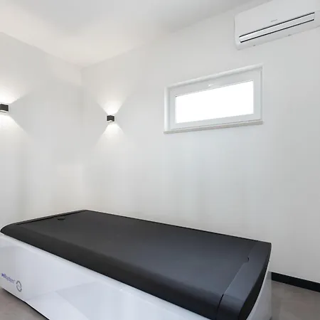 Lavish In With Bubble Bath Holiday home